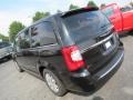 2014 Brilliant Black Crystal Pearl Chrysler Town & Country Touring  photo #2