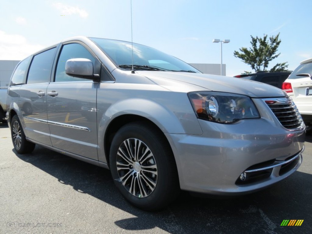Billet Silver Metallic 2014 Chrysler Town & Country S Exterior Photo #85715014