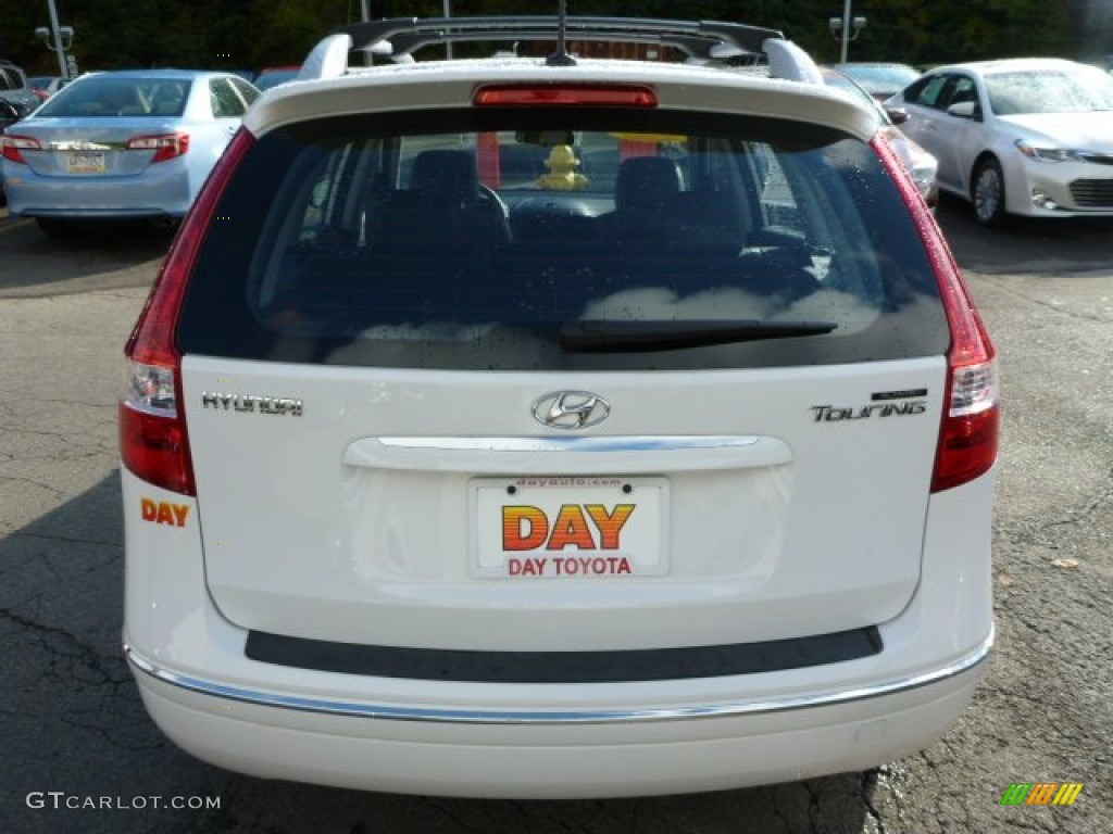 2012 Elantra SE Touring - Monaco White / Black photo #4