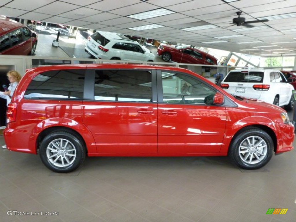 Redline 2-Coat Pearl 2014 Dodge Grand Caravan R/T Exterior Photo #85719767
