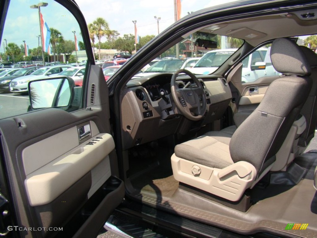 2010 F150 STX SuperCab - Tuxedo Black / Medium Stone photo #10