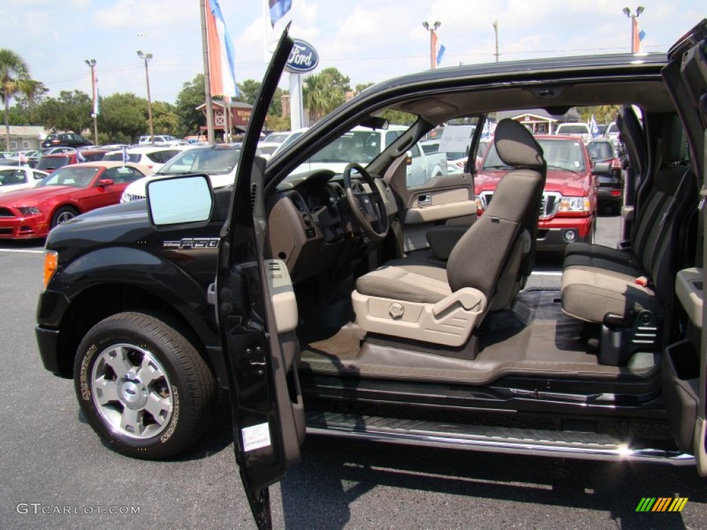 2010 F150 STX SuperCab - Tuxedo Black / Medium Stone photo #11