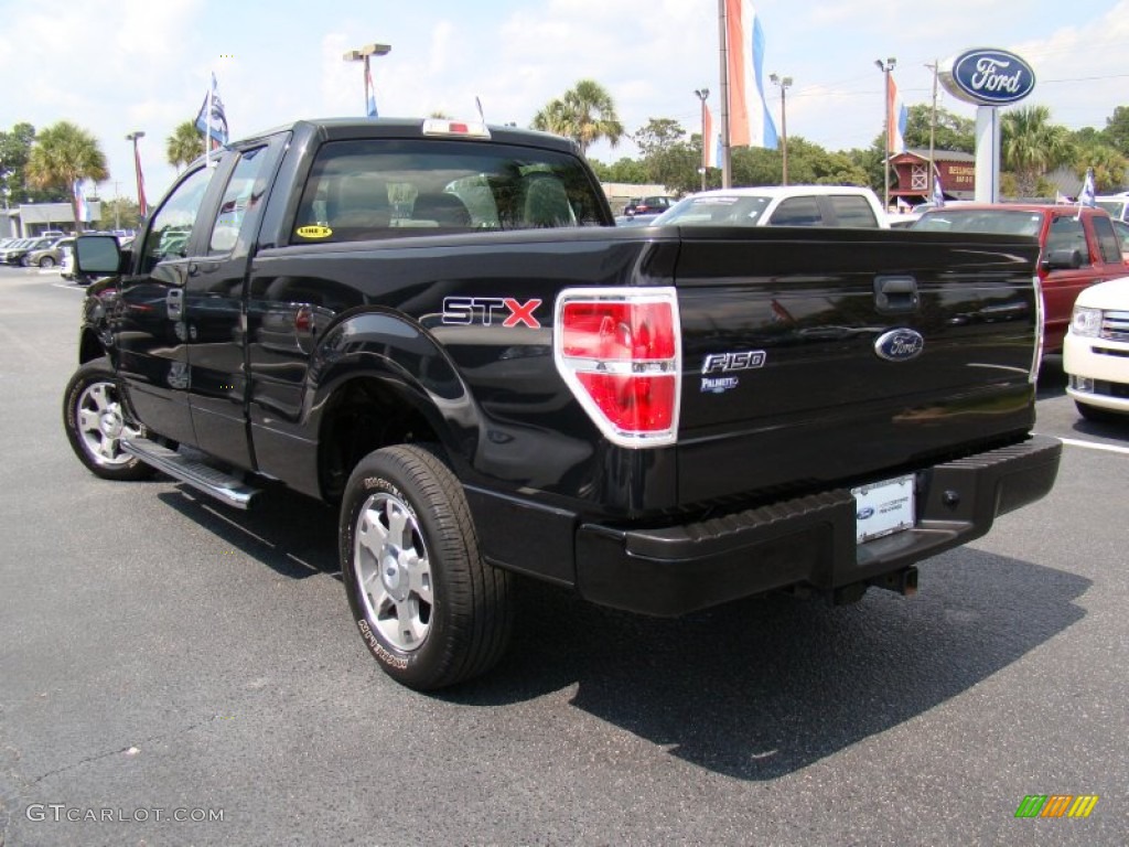 2010 F150 STX SuperCab - Tuxedo Black / Medium Stone photo #24