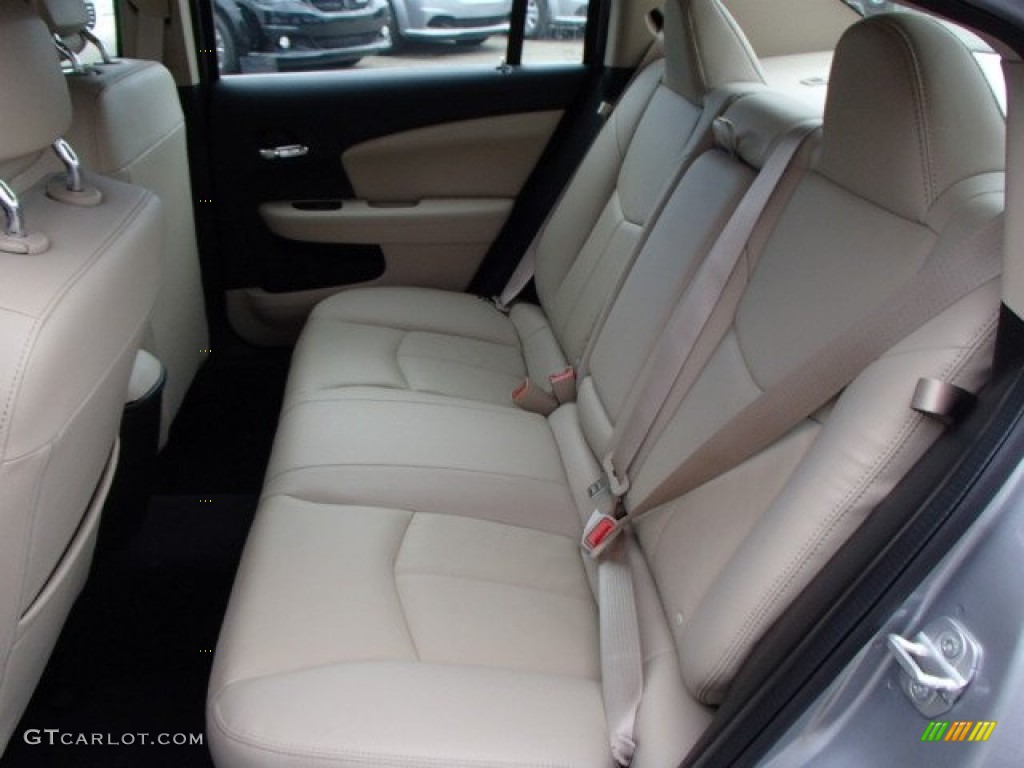 2014 Chrysler 200 Limited Sedan Rear Seat Photos