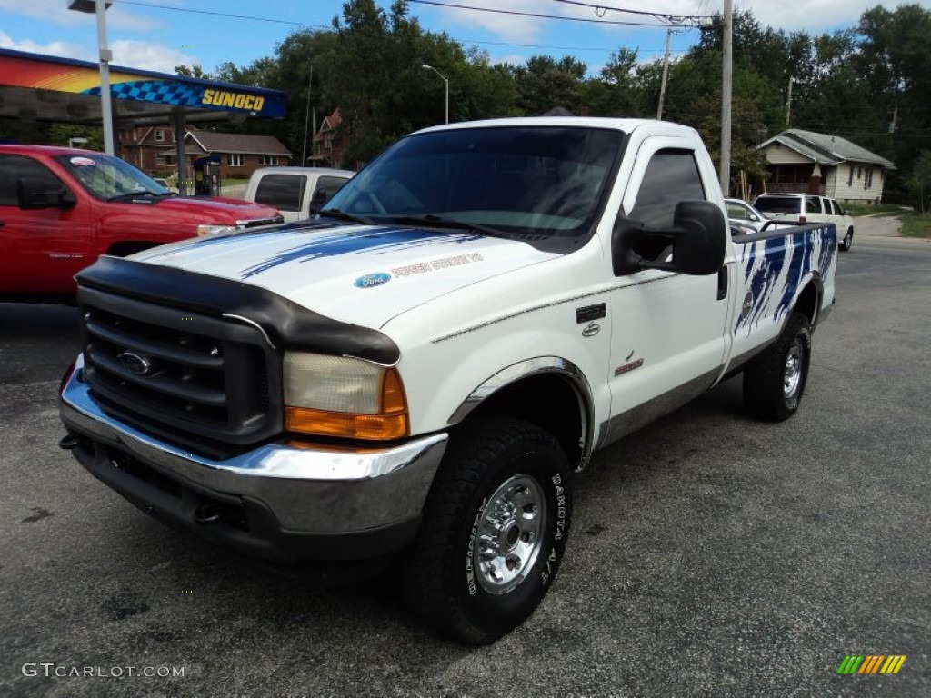 2004 F250 Super Duty XL Regular Cab 4x4 - Oxford White / Medium Flint photo #2