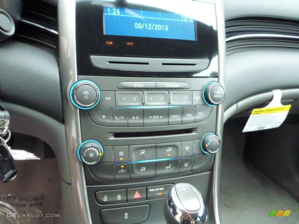 2013 Malibu LS - Silver Ice Metallic / Jet Black/Titanium photo #19