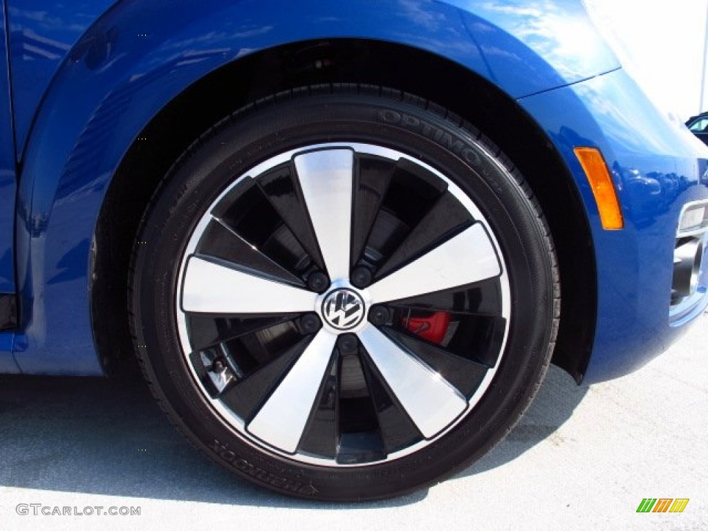 2013 Volkswagen Beetle Turbo Convertible Wheel Photo 85734124