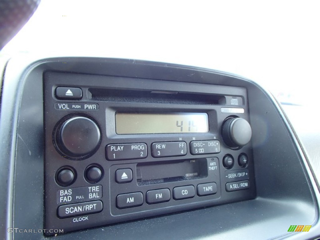2006 Honda CR-V LX 4WD Audio System Photos