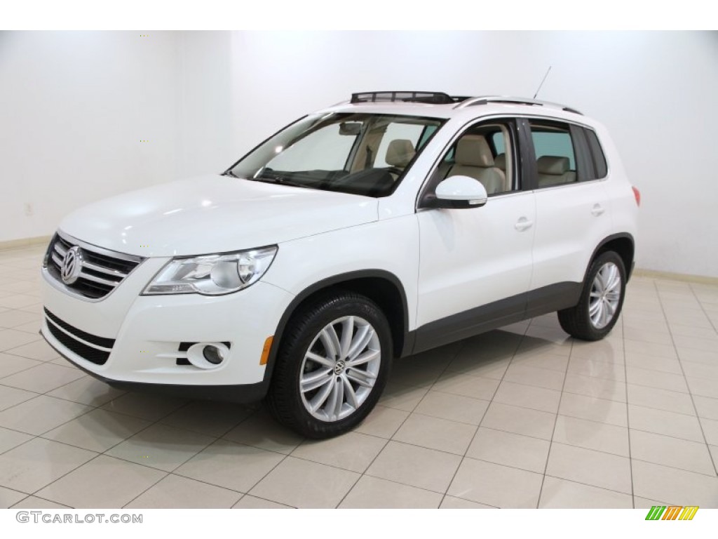 2011 Tiguan SE - Candy White / Sandstone photo #3