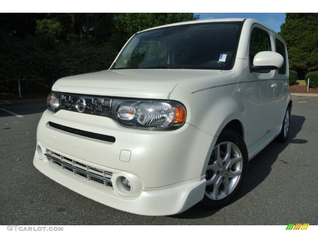 2009 Cube 1.8 SL - White Pearl / Black photo #1