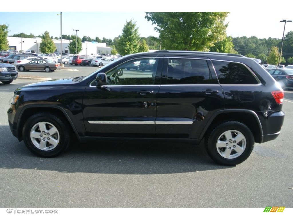 2011 Grand Cherokee Laredo 4x4 - Blackberry Pearl / Black photo #3