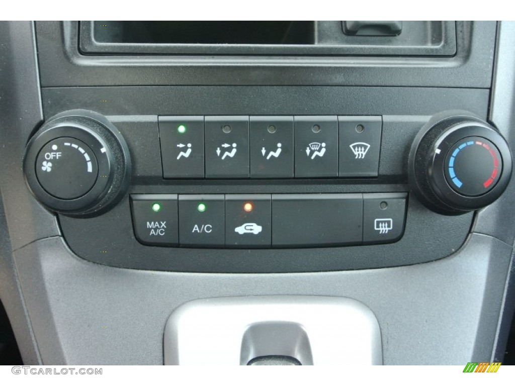 2007 Honda CR-V LX Controls Photo #85740829
