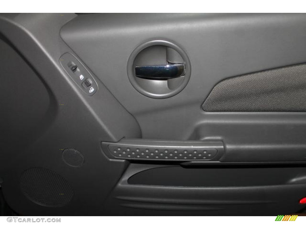 2004 Grand Prix GT Sedan - Greystone Metallic / Dark Pewter photo #29