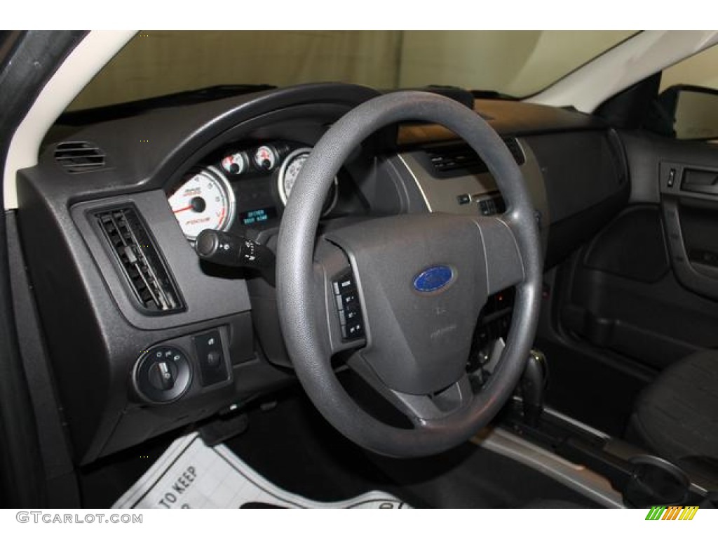 2009 Focus SE Sedan - Ebony Black / Charcoal Black photo #20