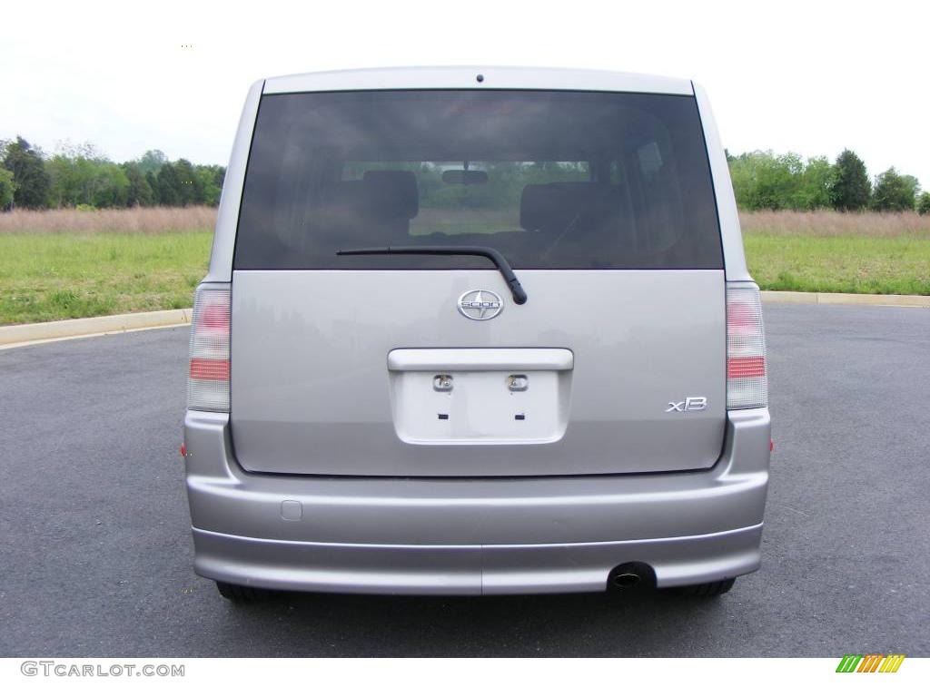 2005 xB  - Thunder Cloud Metallic / Dark Charcoal photo #17