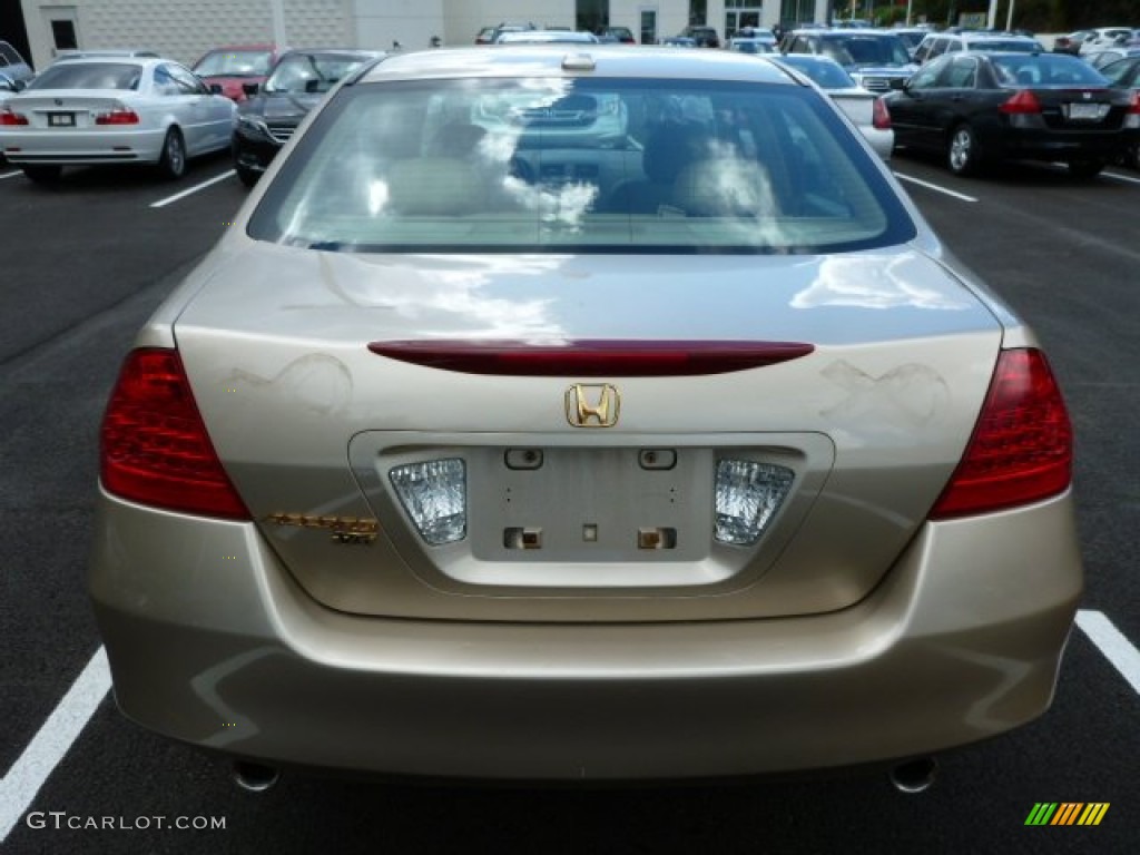 2006 Accord EX-L V6 Sedan - Desert Mist Metallic / Ivory photo #4