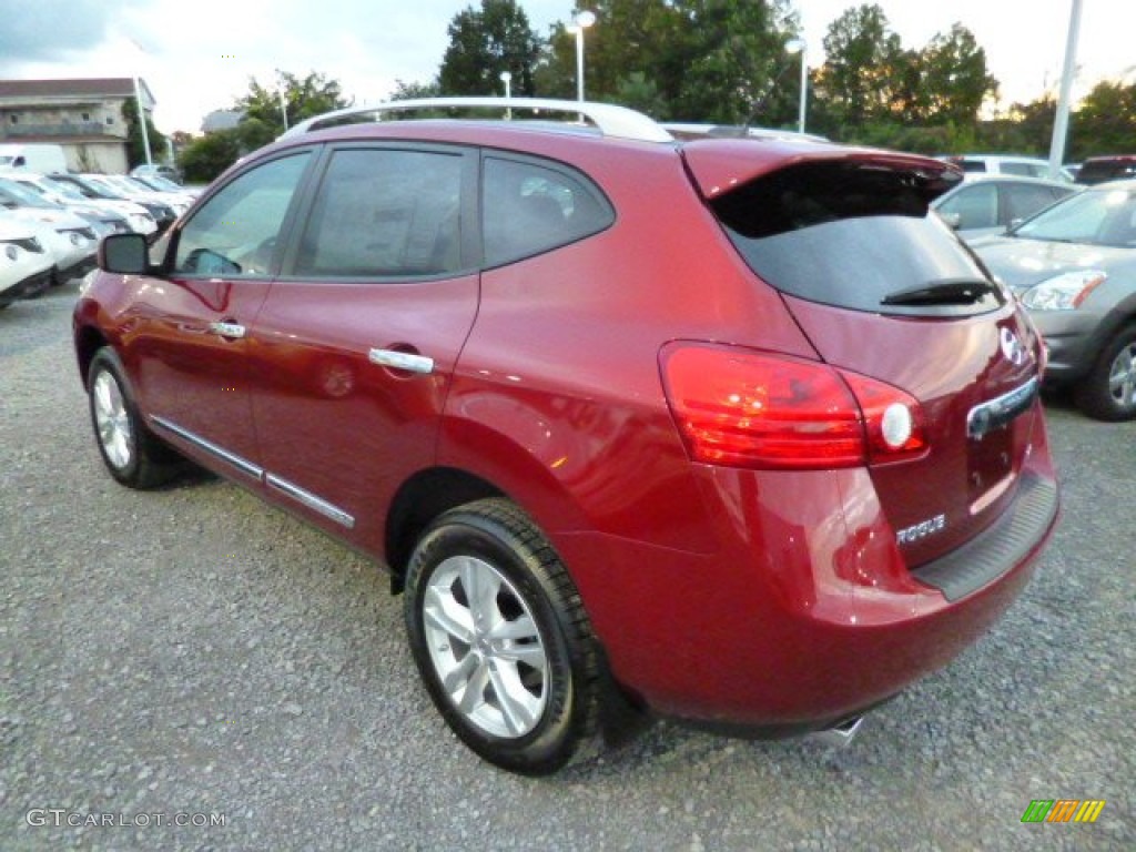 2013 Rogue SV AWD - Cayenne Red / Black photo #5