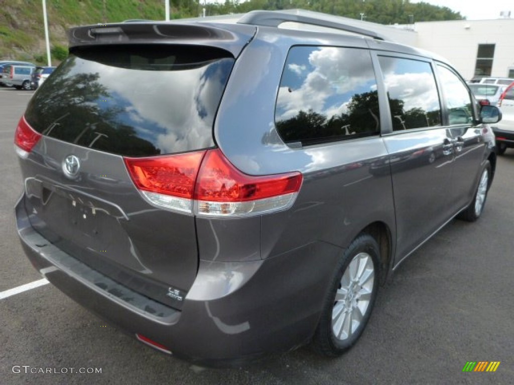 2012 Sienna LE AWD - Predawn Gray Mica / Light Gray photo #3