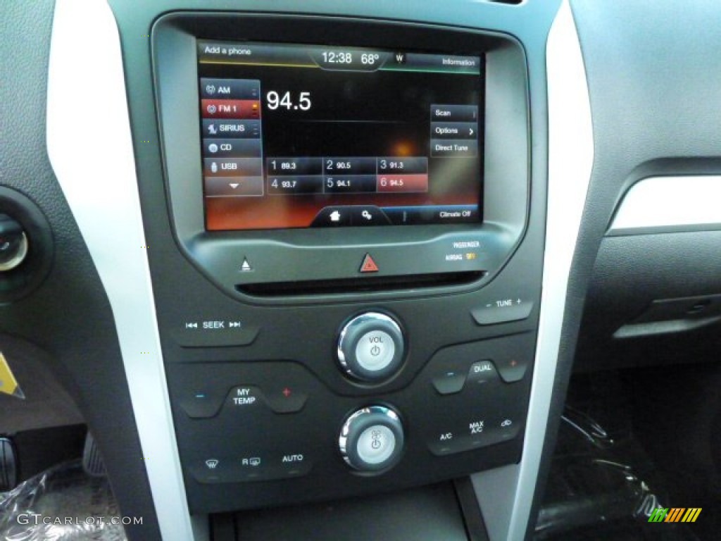 2014 Ford Explorer XLT 4WD Controls Photo #85753974