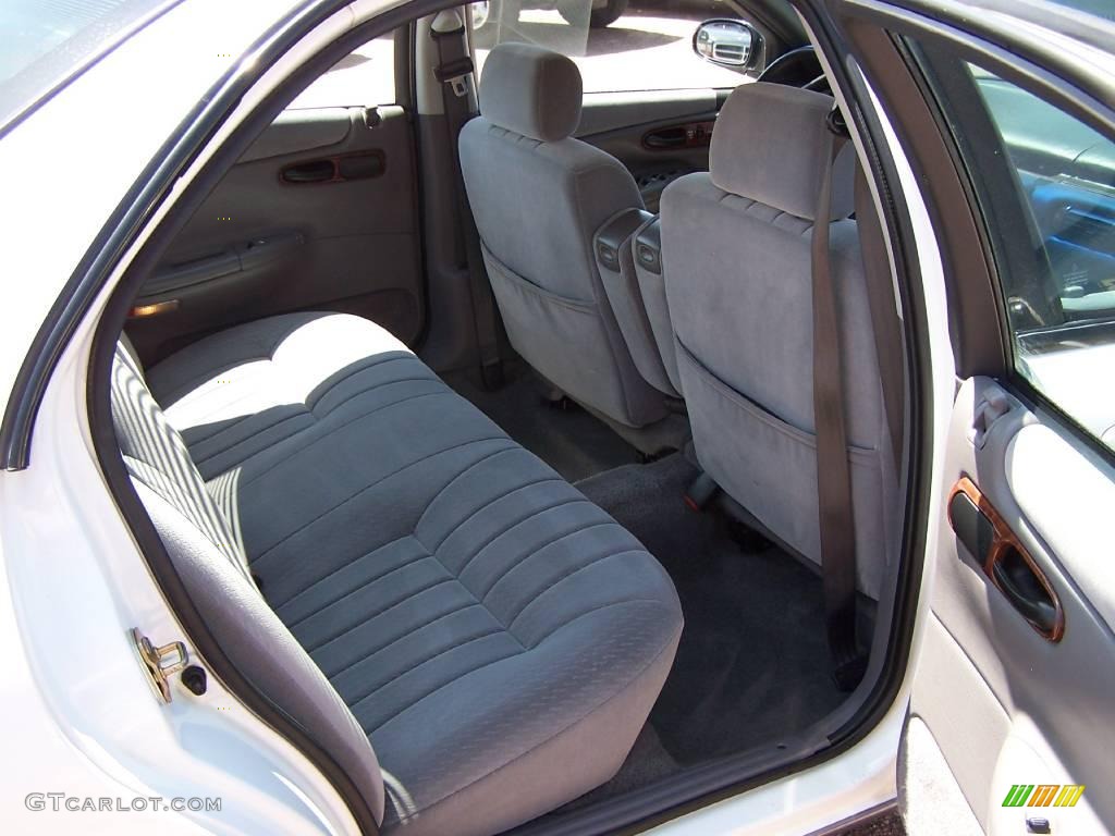 1995 Concorde Sedan - Bright White / Gray photo #10