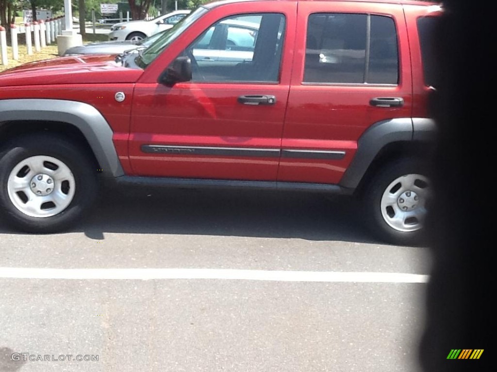 2006 Liberty Sport 4x4 - Inferno Red Pearl / Khaki photo #2