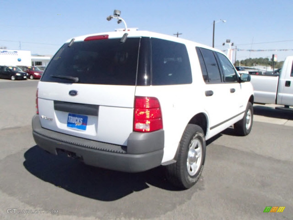 2004 Explorer XLS 4x4 - Oxford White / Graphite photo #2