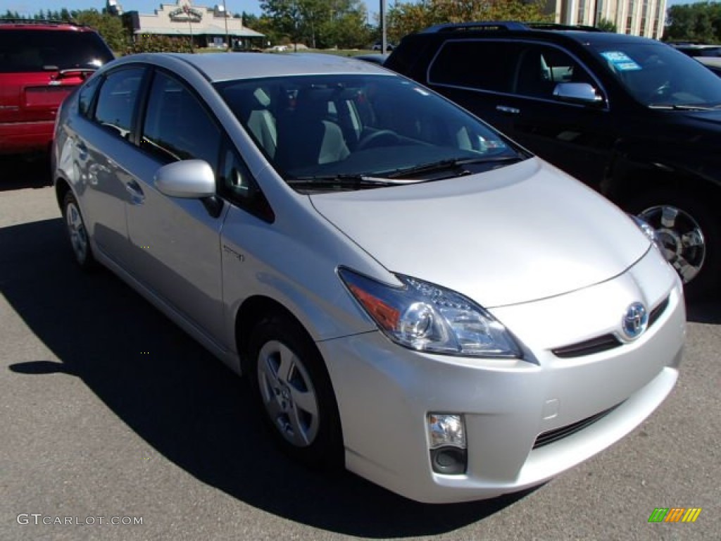 2010 Prius Hybrid II - Classic Silver Metallic / Dark Gray photo #1