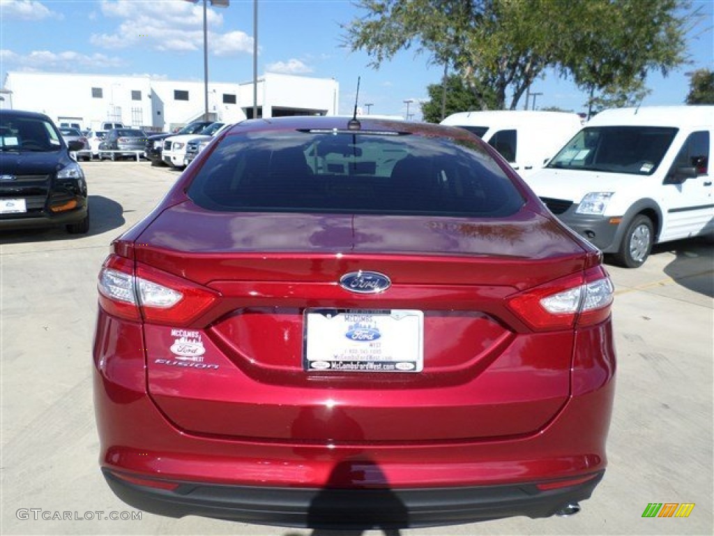 2014 Fusion S - Ruby Red / Earth Gray photo #4