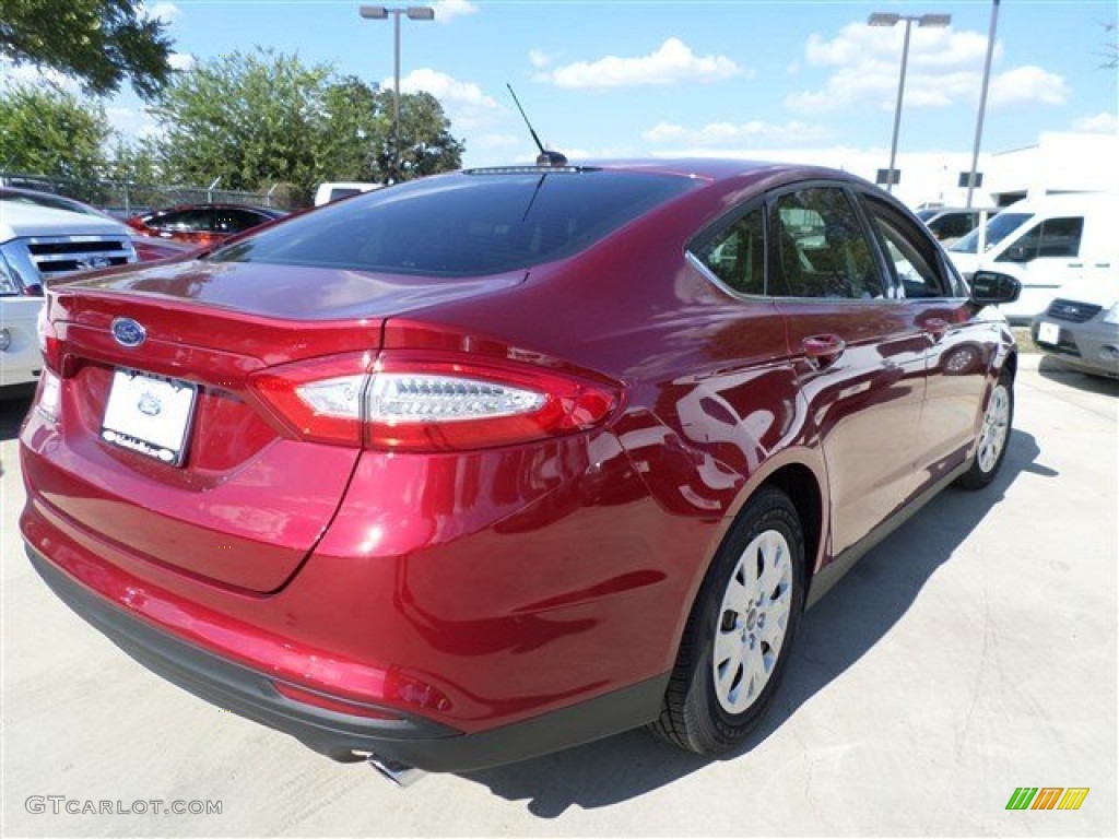 2014 Fusion S - Ruby Red / Earth Gray photo #5
