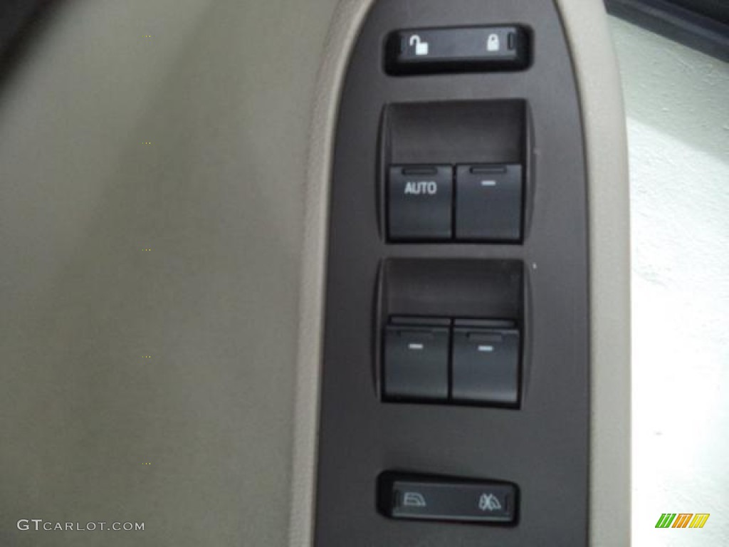 2008 Taurus X SEL - Light Ice Blue Metallic / Medium Light Stone photo #13