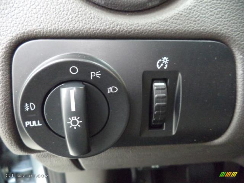 2008 Taurus X SEL - Light Ice Blue Metallic / Medium Light Stone photo #15