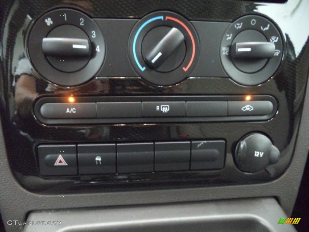 2008 Taurus X SEL - Light Ice Blue Metallic / Medium Light Stone photo #19