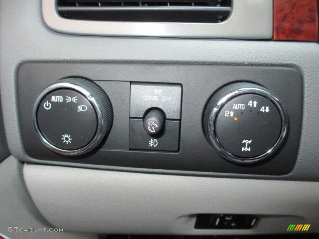 2014 Chevrolet Tahoe LTZ 4x4 Controls Photo #85770871
