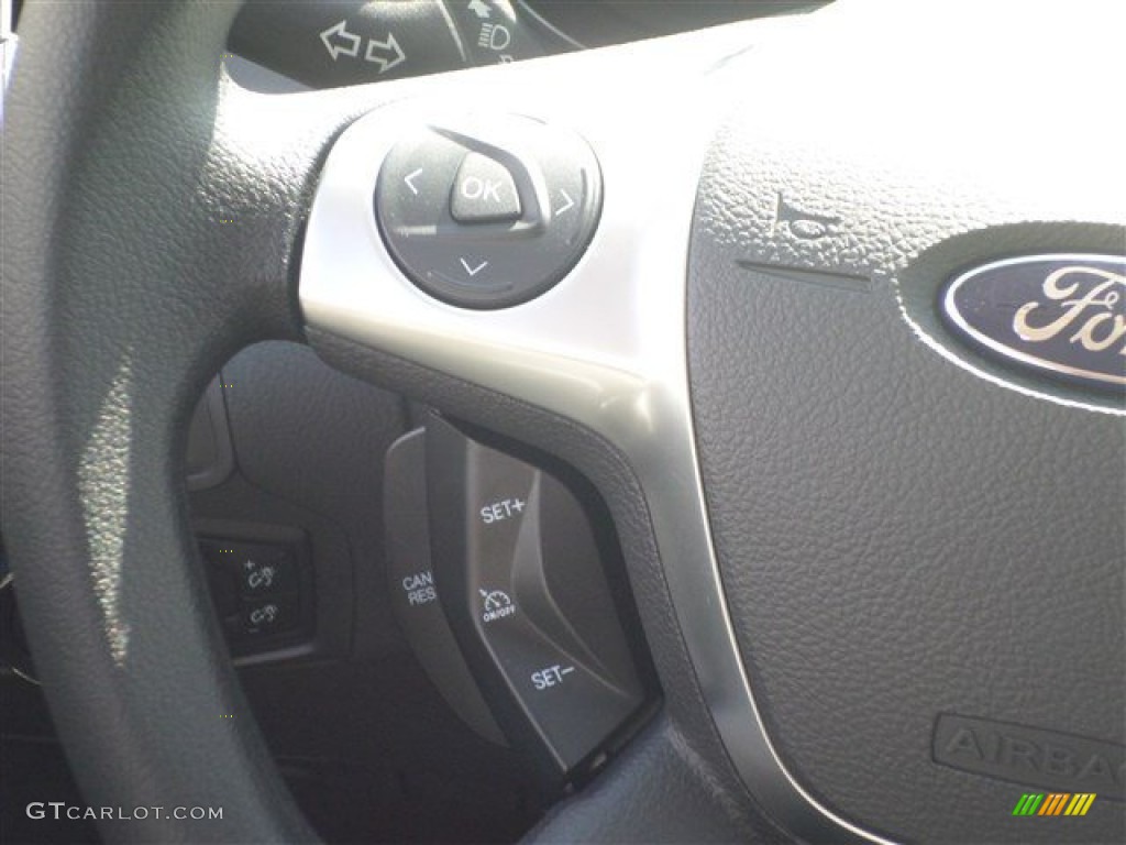 2014 Focus SE Hatchback - Race Red / Charcoal Black photo #16