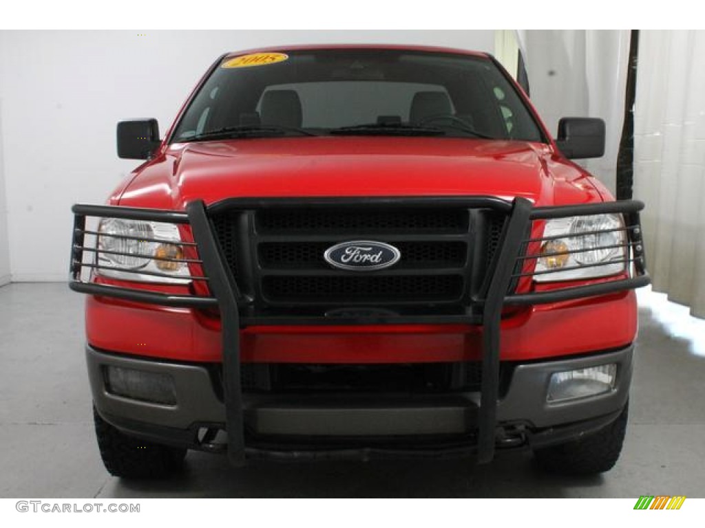 2005 F150 FX4 SuperCab 4x4 - Bright Red / Medium Flint Grey photo #3