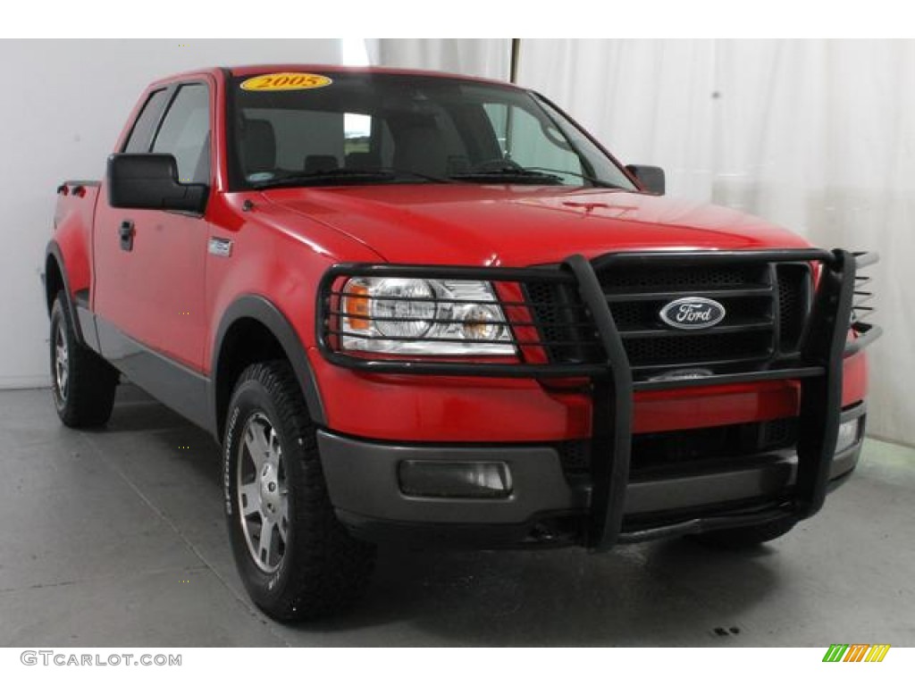 2005 F150 FX4 SuperCab 4x4 - Bright Red / Medium Flint Grey photo #4