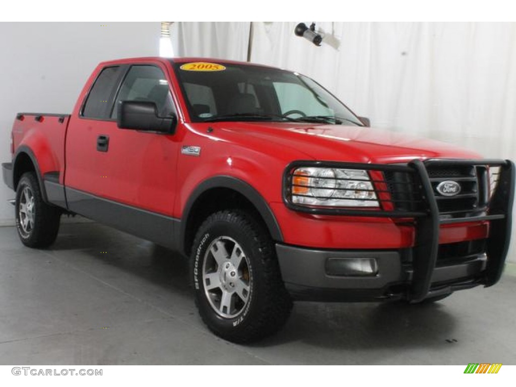 2005 F150 FX4 SuperCab 4x4 - Bright Red / Medium Flint Grey photo #5