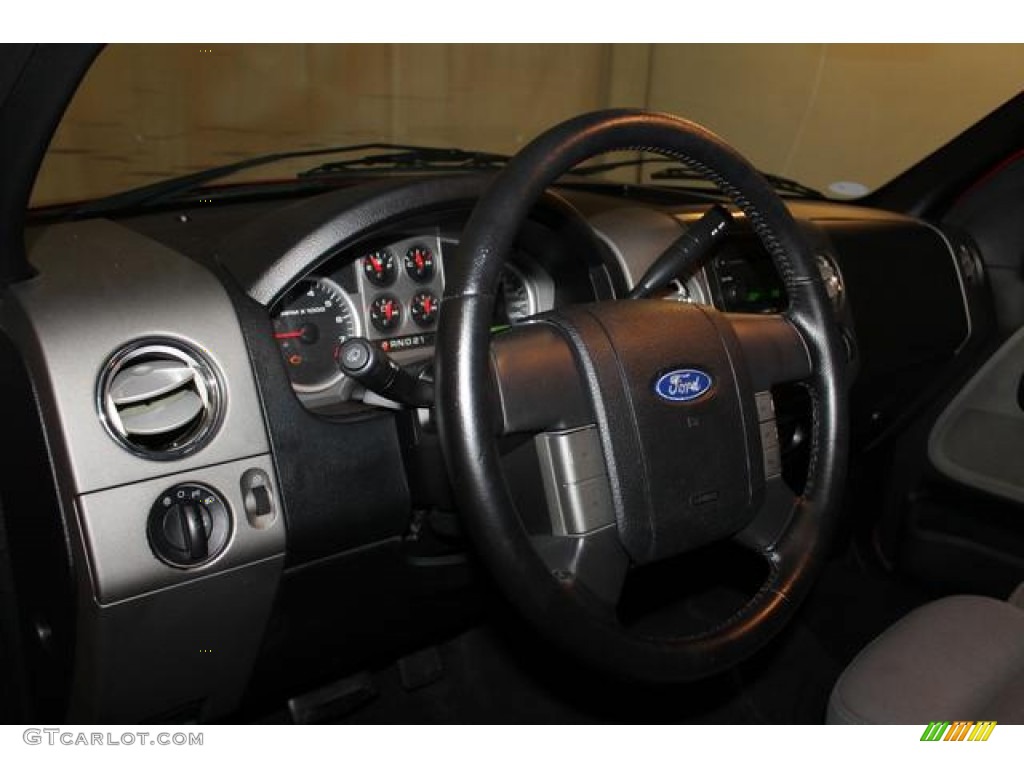 2005 F150 FX4 SuperCab 4x4 - Bright Red / Medium Flint Grey photo #19