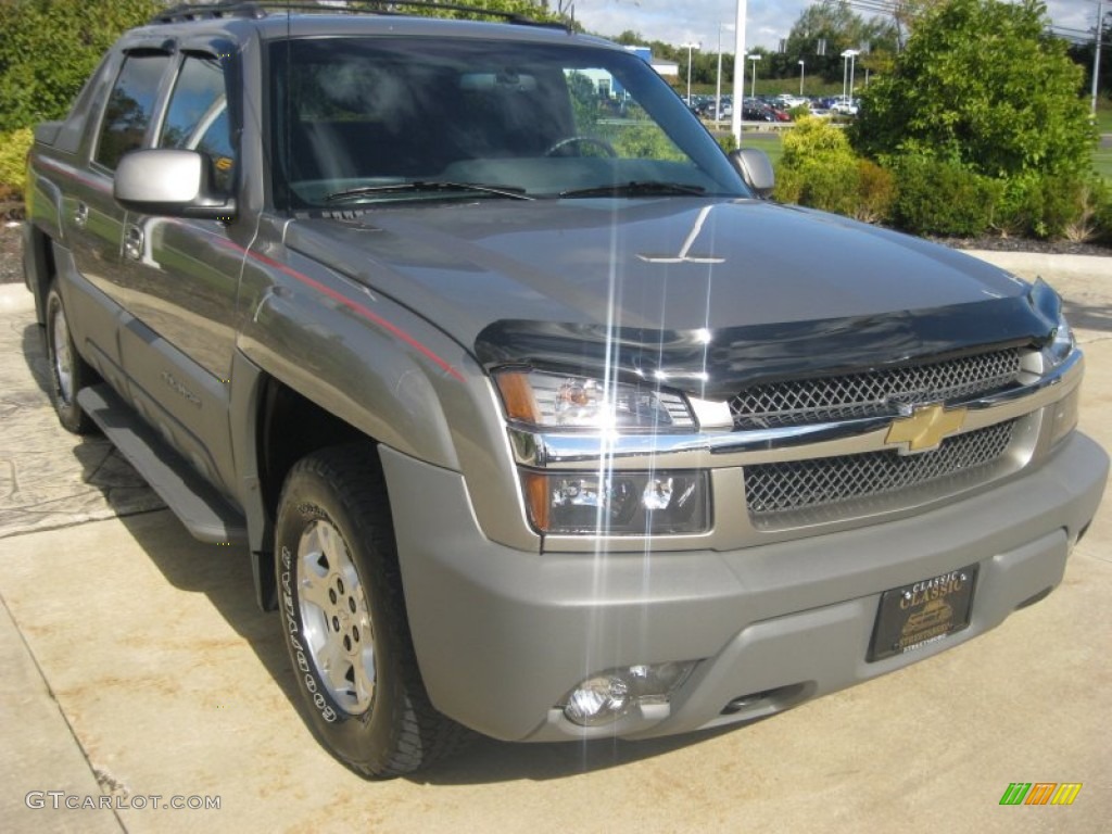 2002 Avalanche Z71 4x4 - Light Pewter Metallic / Graphite photo #3