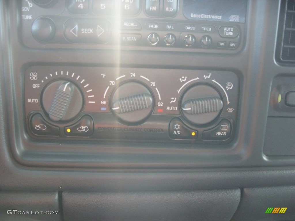 2002 Avalanche Z71 4x4 - Light Pewter Metallic / Graphite photo #24