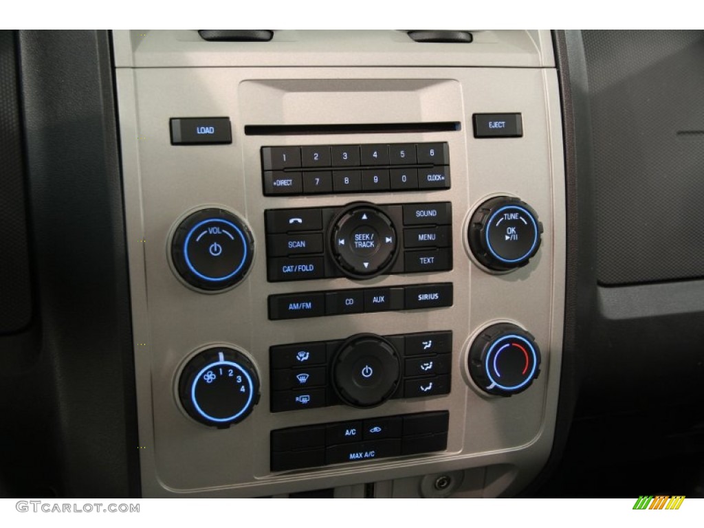 2011 Ford Escape XLT Controls Photos