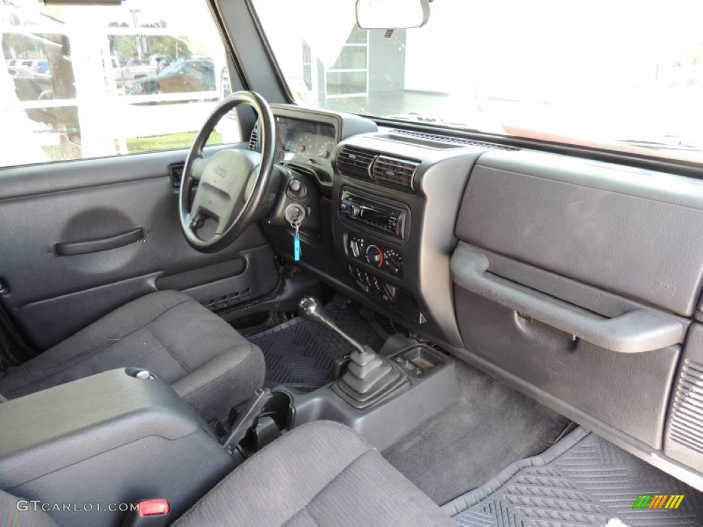 2004 Wrangler Sport 4x4 - Black / Dark Slate Gray photo #7