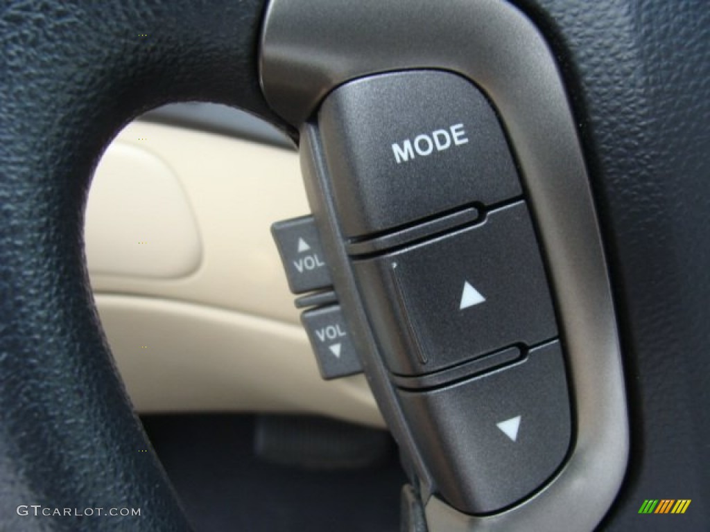 2009 Kia Optima LX Controls Photo #85786957