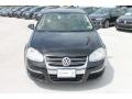 Black - Jetta SE Sedan Photo No. 2