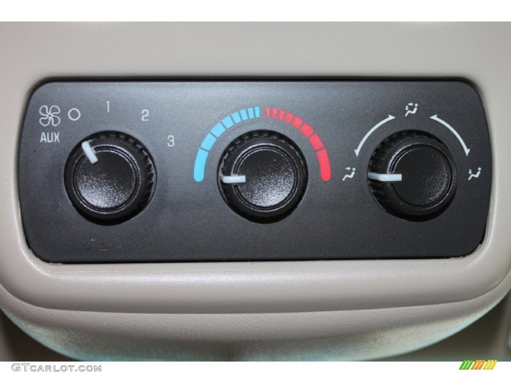 2003 Suburban 1500 LS - Dark Green Metallic / Gray/Dark Charcoal photo #20