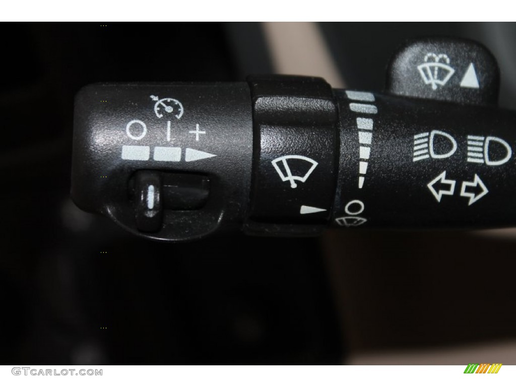 2003 Suburban 1500 LS - Dark Green Metallic / Gray/Dark Charcoal photo #25