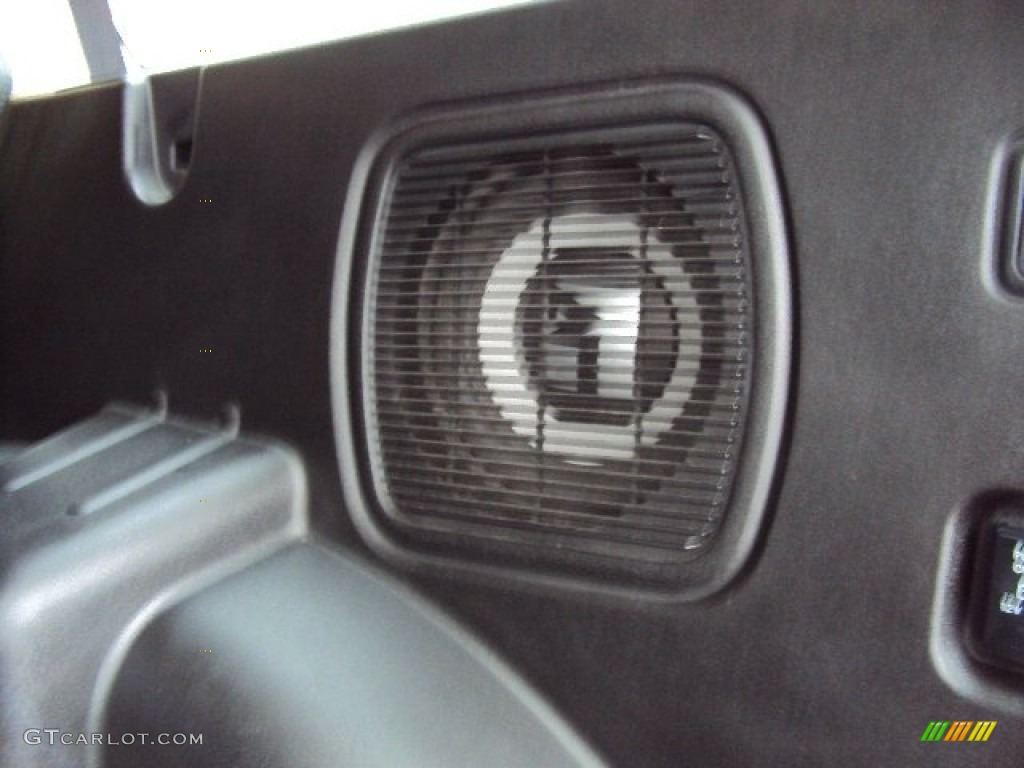 2010 Endeavor SE AWD - Carbon Pearl / Black photo #12