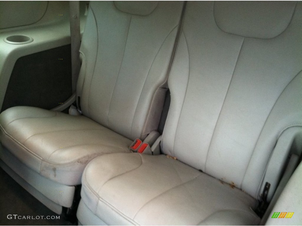 2004 Pacifica AWD - Linen Gold Metallic / Light Taupe photo #11