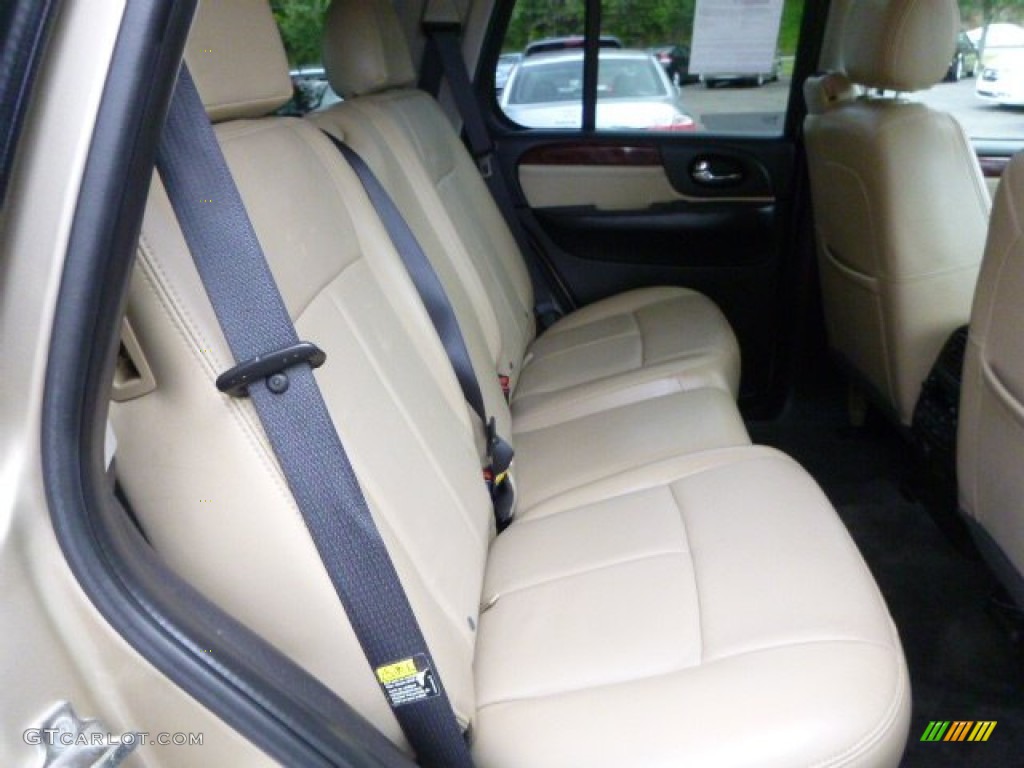 2006 Envoy SLT 4x4 - Sand Beige Metallic / Light Tan/Ebony Black photo #14