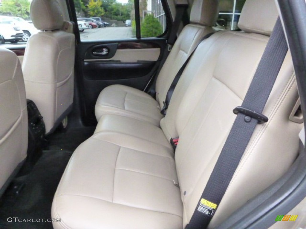 2006 Envoy SLT 4x4 - Sand Beige Metallic / Light Tan/Ebony Black photo #17